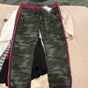 Camo American Stitch NWT size S Jogger Pants